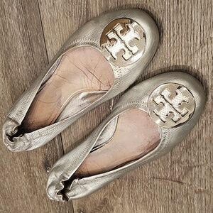 TORY BURCH Classic Leather Ballet Flats With Silver reva Logo Sz 8